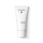 Dr. Hauschka Foundation 01 macadamia